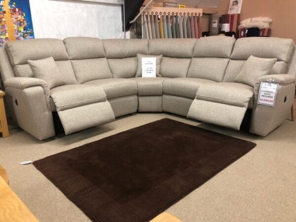 Display model - Lotus reclining corner